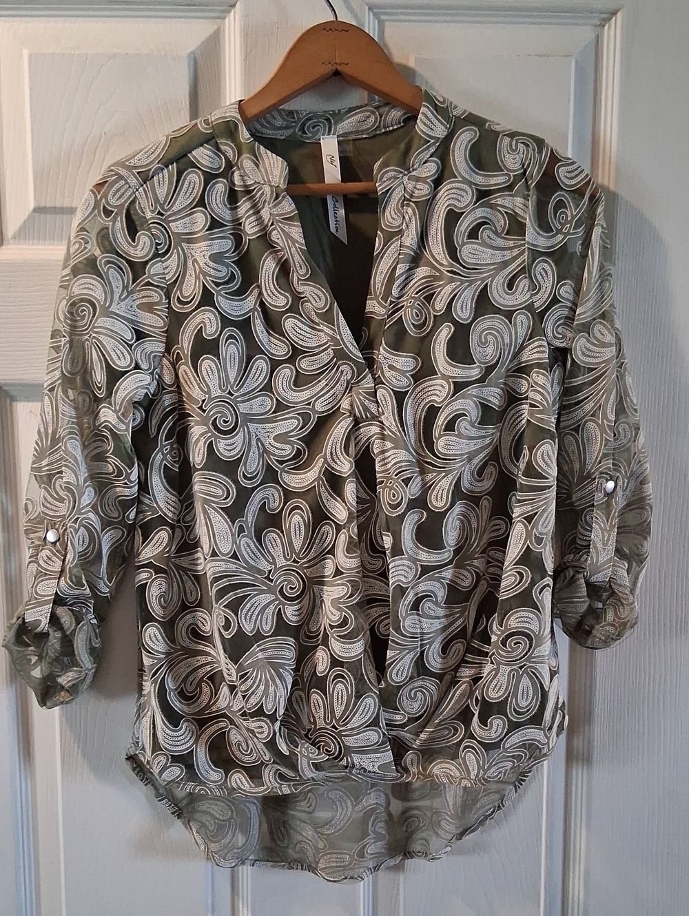 NY Collection Olive & White Floral Patterned Blouse